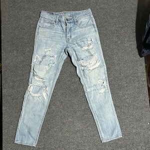 American Eagle Light Wash Distressed Skinny Jeans